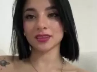 Kira Lopez's Live Sex Cam Show