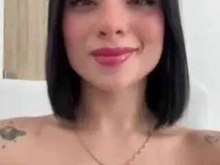 Kira Lopez's Live Sex Cam Show