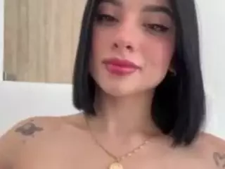 Kira Lopez's Live Sex Cam Show