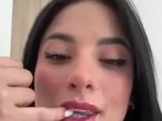 Kira Lopez's Live Sex Cam Show