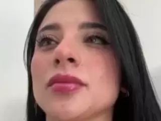 Kira Lopez's Live Sex Cam Show