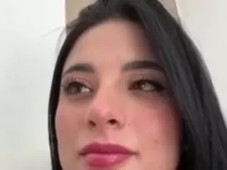 Kira Lopez's Live Sex Cam Show