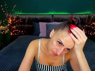 RebeccaDiamond18's Live Sex Cam Show