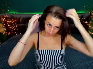 RebeccaDiamond18's Live Sex Cam Show
