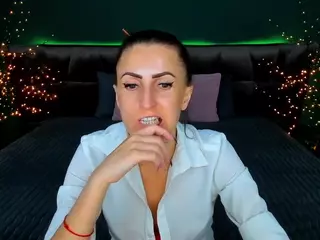 RebeccaDiamond18's Live Sex Cam Show