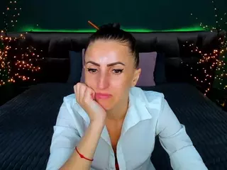 RebeccaDiamond18's Live Sex Cam Show