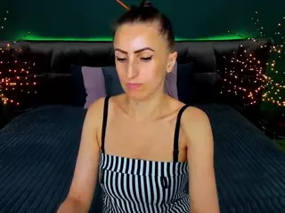 RebeccaDiamond18's Live Sex Cam Show
