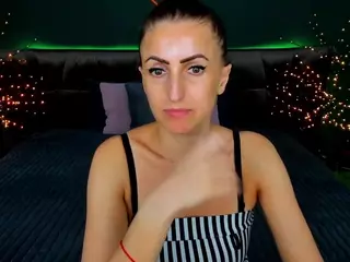 RebeccaDiamond18's Live Sex Cam Show