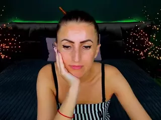 RebeccaDiamond18's Live Sex Cam Show