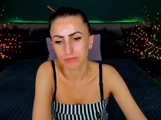 RebeccaDiamond18's Live Sex Cam Show