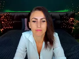 RebeccaDiamond18's Live Sex Cam Show