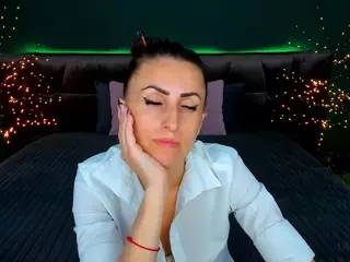 RebeccaDiamond18's Live Sex Cam Show