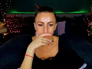 RebeccaDiamond18's Live Sex Cam Show