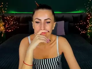 RebeccaDiamond18's Live Sex Cam Show