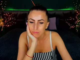 RebeccaDiamond18's Live Sex Cam Show