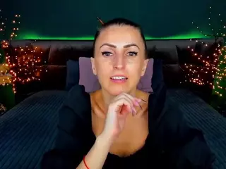 RebeccaDiamond18's Live Sex Cam Show