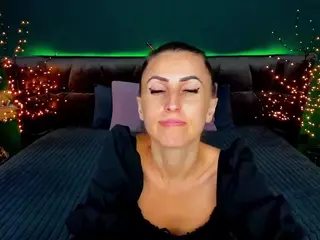 RebeccaDiamond18's Live Sex Cam Show