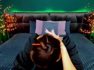 RebeccaDiamond18's Live Sex Cam Show