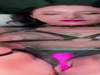 AlisaFox's Live Sex Cam Show