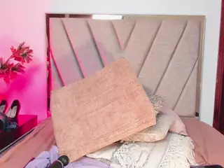 AlisaFox's Live Sex Cam Show