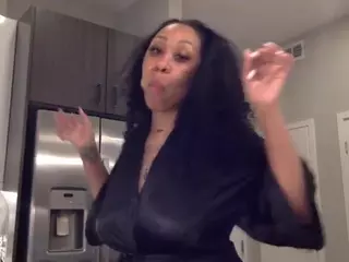 Miss Pretty Pocahontas's Live Sex Cam Show