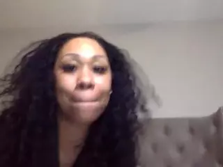 Miss Pretty Pocahontas's Live Sex Cam Show