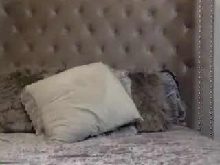 Miss Pretty Pocahontas's Live Sex Cam Show