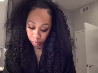 Miss Pretty Pocahontas's Live Sex Cam Show