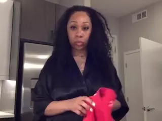Miss Pretty Pocahontas's Live Sex Cam Show