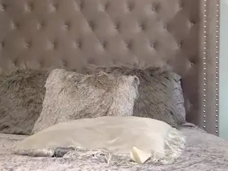 Miss Pretty Pocahontas's Live Sex Cam Show