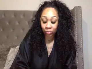 Miss Pretty Pocahontas's Live Sex Cam Show