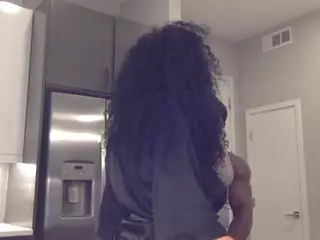 Miss Pretty Pocahontas's Live Sex Cam Show