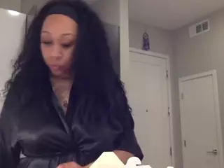 Miss Pretty Pocahontas's Live Sex Cam Show
