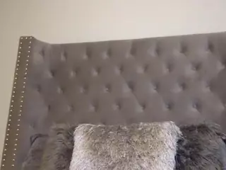 Miss Pretty Pocahontas's Live Sex Cam Show
