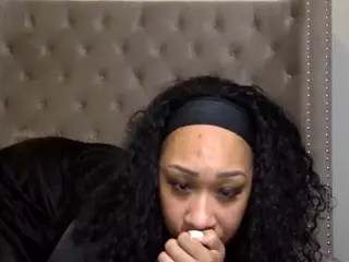 Miss Pretty Pocahontas's Live Sex Cam Show
