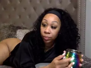 Miss Pretty Pocahontas's Live Sex Cam Show
