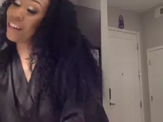 Miss Pretty Pocahontas's Live Sex Cam Show