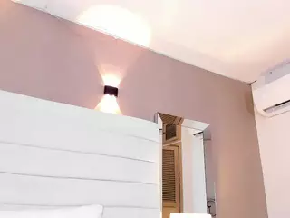 Lilly's Live Sex Cam Show