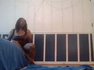 playwitme2000's Live Sex Cam Show