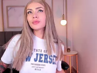 Bombshellll's Live Sex Cam Show