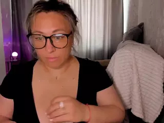 Foxxy-Lady's Live Sex Cam Show