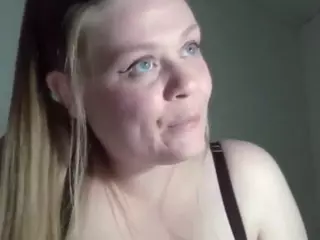 Bjsparkles's Live Sex Cam Show