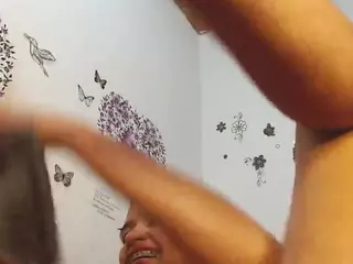 little-lucyx's Live Sex Cam Show