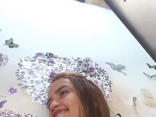 little-lucyx's Live Sex Cam Show