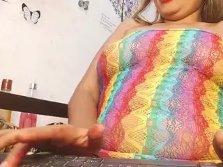 little-lucyx's Live Sex Cam Show