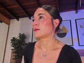 Live cam show with Agata Duque