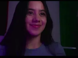 Artemusa's Live Sex Cam Show