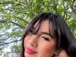Aliii's Live Sex Cam Show