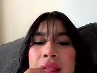 Aliii's Live Sex Cam Show