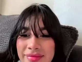 Aliii's Live Sex Cam Show
